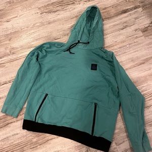 AMERICAN EAGLE Men’s XL hooded sweatshirt - excellent condition. Teal color.